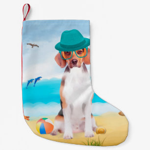 Beagle Dog on Beach Kleiner Weihnachtsstrumpf