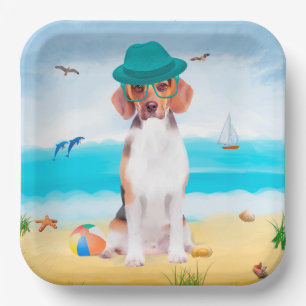 Beagle-Hund am Strand Pappteller