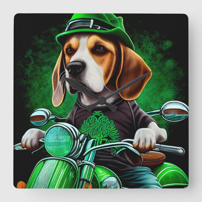 Beagle Hund Fahrrad St. Patrick's Day Quadratische Wanduhr (Vorderseite)