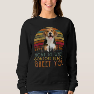 Beagle Hund freut sich über Freundschaft Sweatshirt