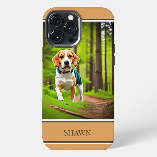 Beagle-Hund im rustikalen Wald iPhone Hülle (Rückseite)