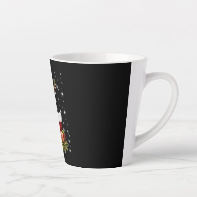 Beagle Reindeer präsentiert Weihnachtsgeschenk Milchtasse (Rechts)