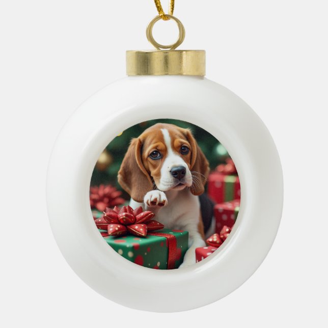 Beagle Wrapping Gifts Christmas Painting Keramik Kugel-Ornament (Vorderseite)