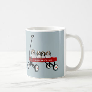 Beagles in der Lastwagen-Tasse Tasse