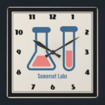Beaker & Test Tube Science Theme Quadratische Wanduhr<br><div class="desc">Eine Uhr mit einem niedlichen zeichn eines Prüfröhrchens und eines Bechers. Ideal für Wissenschaftsliebhaber.</div>