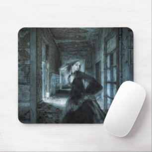 Beängstigend Viktorianischer Girl Ghost in der Hal Mousepad