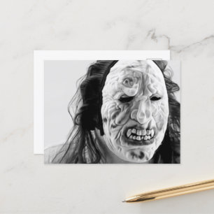 Beängstigende Creepy Mask Feiertagspostkarte