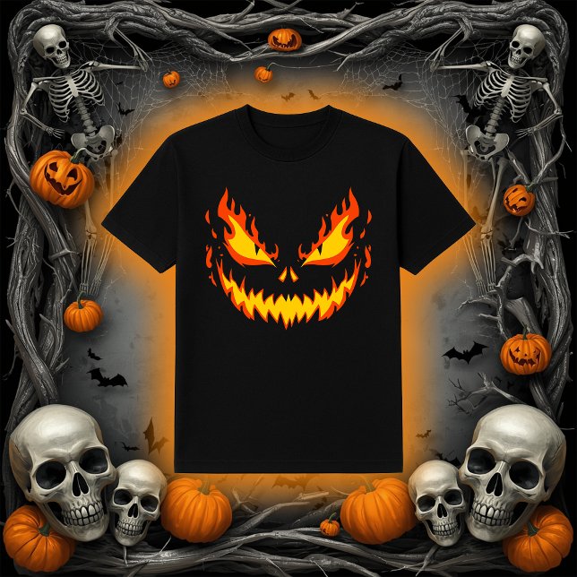 Beängstigende Fiery-Jack-O-Lantern-Oberfläche T-Shirt (Von Creator hochgeladen)