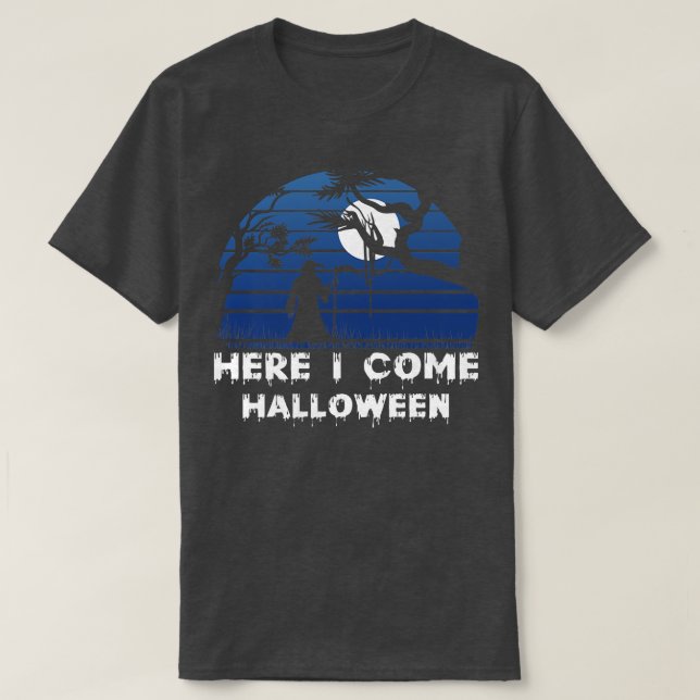 Beängstigende Halloween-Design-Besen hier komme ic T-Shirt (Design vorne)