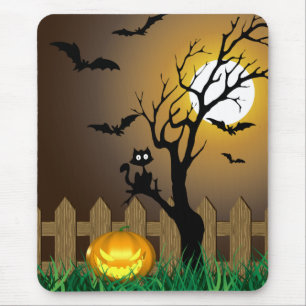 Beängstigende Halloween-Gartenlandschaft Mousepad