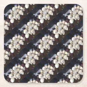 Beängstigende Schädel mit wackeligen Augenballen Rechteckiger Pappuntersetzer