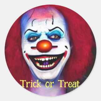 Beängstigender Clown-Trick oder Treat Halloween Runder Aufkleber
