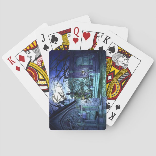 Beängstigender Friedhof mit Friedhof und Gräbern Spielkarten (Rückseite)