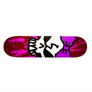BEÄNGSTIGENDER MÄDCHEN-SCHÄDEL! SKATEBOARD