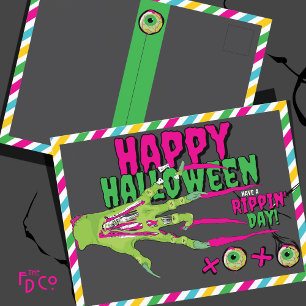 Beängstigender Niedlicher Spaß Zombie Happy Hallow Feiertagspostkarte