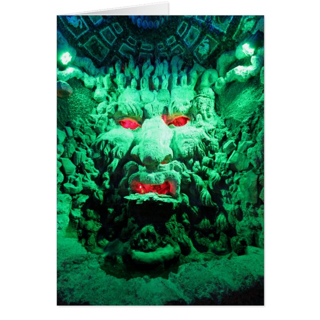 Beängstigendes Maskengefecht (Vorne)