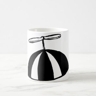 Beanie mit einer Whirlpool-Tasse Kaffeetasse