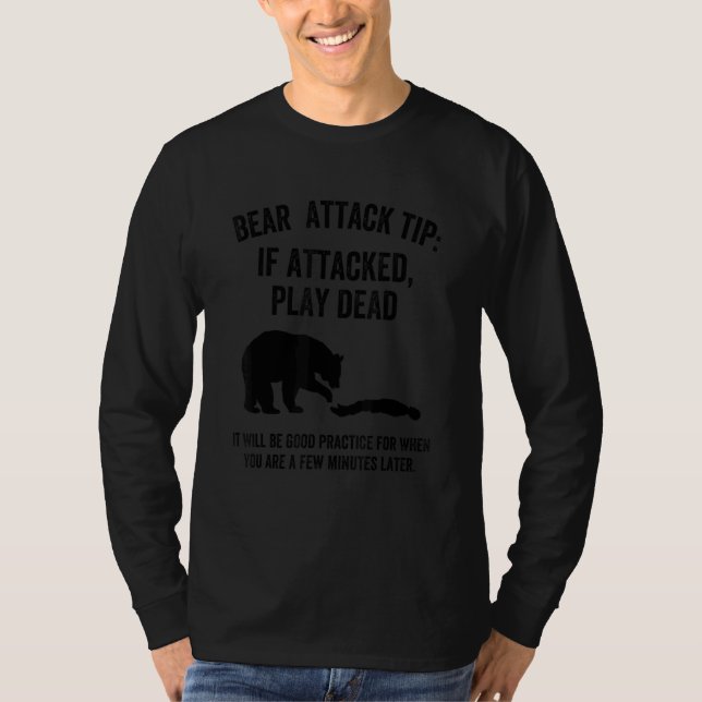 Bear Attack Tip  Camping Hiking Outdoor Adventure  T-Shirt (Vorderseite)