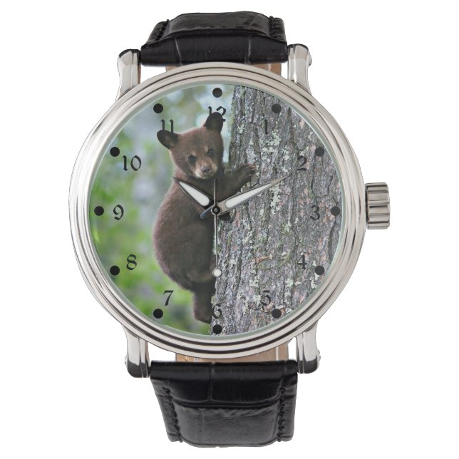 Bear Cub Climbing a Tree Armbanduhr (Vorderseite)