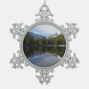 Bear Lake Reflection II Schneeflocken Zinn-Ornament