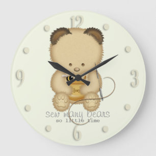 Bear Making Design Große Wanduhr
