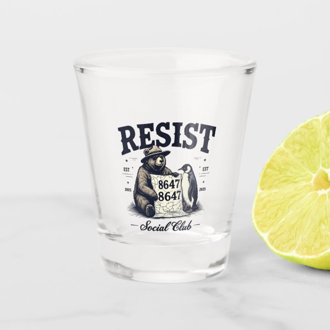Bear Resist Protect National Park Anti Trump 8647 Schnapsglas (Vorderseite)