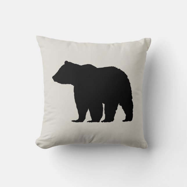Bear Wilderness Cabin Throw Kissen (Vorderseite)