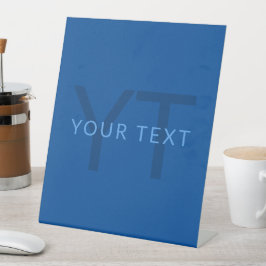 Bearbeitbare Textvorlage für monogrammierten Namen Sockelschild
