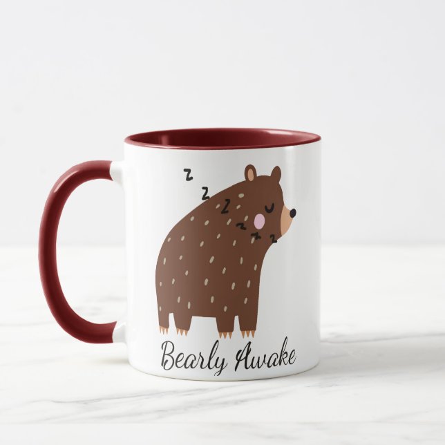Bearly Awake fun Zitat niedlicher Cartoon Bär Tier Tasse (Links)