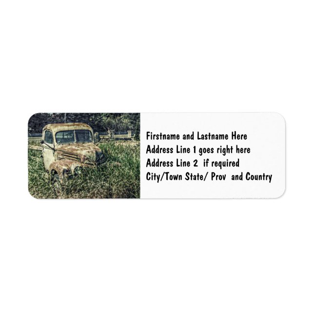 Beater Vintager antiker LKW auf dem Bauernhof (Vorne)