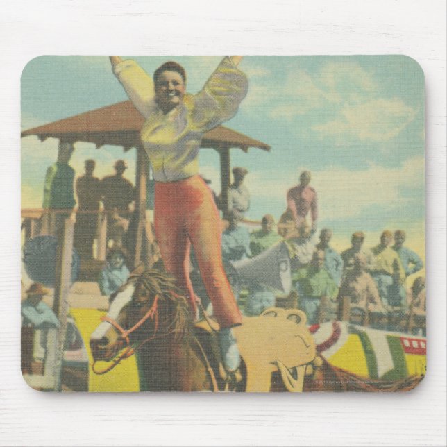 Beatrice-Fassbinder, der einen römischen Stand tut Mousepad (Vorne)