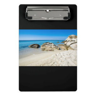 Beautiful beach at the Mediterranean Sea Mini Klemmbrett