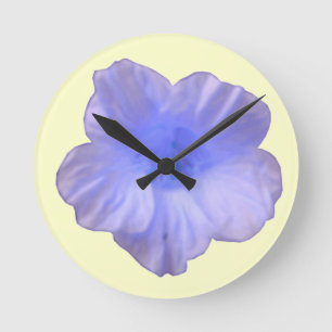 Beautiful Blue Nasturtium Wall Clock Runde Wanduhr