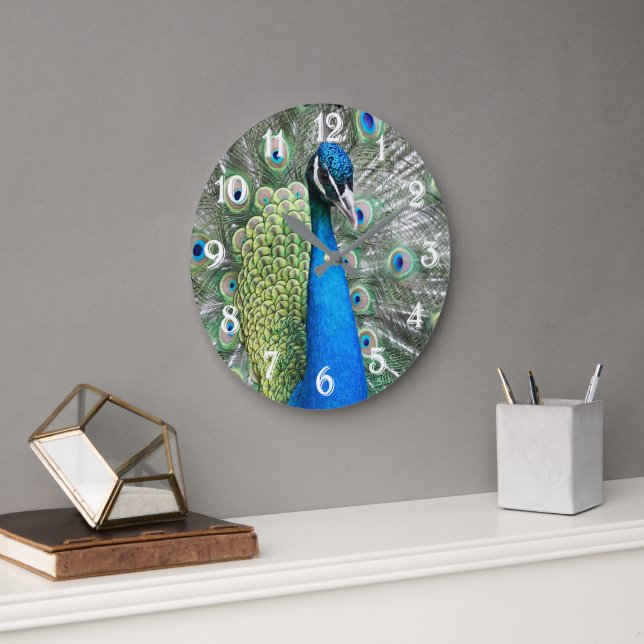 Beautiful Blue Peacock Feathers Große Wanduhr (Büro)