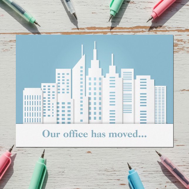 Beautiful Blue Skyline Business Change Ankündigung (Von Creator hochgeladen)
