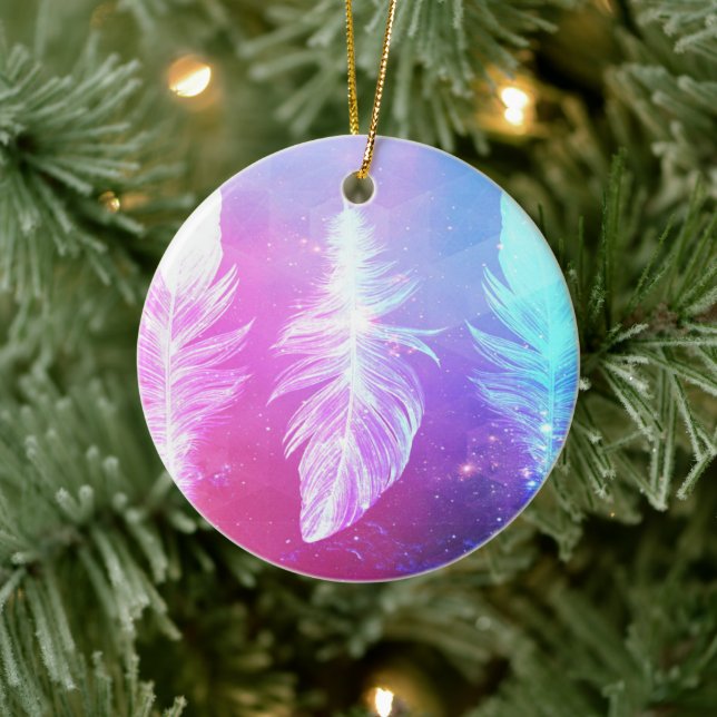 Beautiful Feathers in Space Keramik Ornament (Baum)