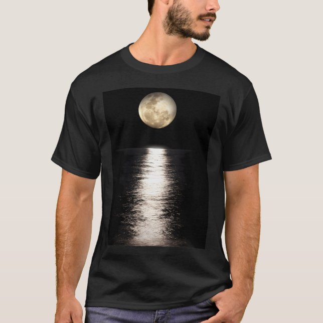 Beautiful Full Moon Lake Reflection - Bestseller T-Shirt (Vorderseite)
