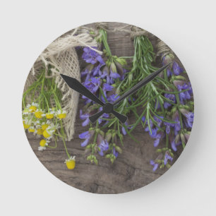 beautiful herbal background runde wanduhr