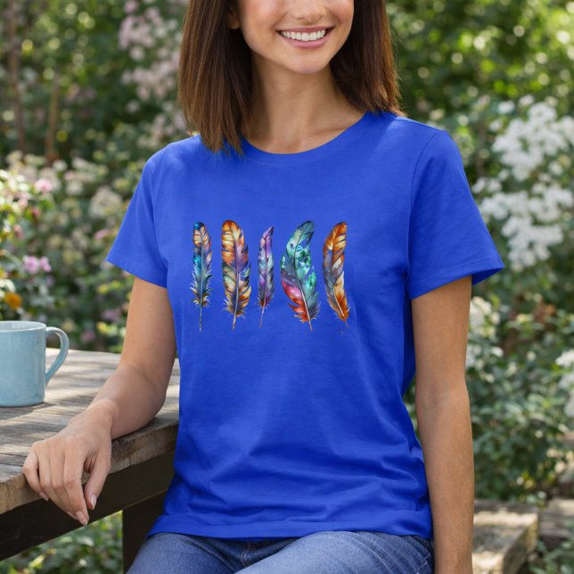 Beautiful Multicolor Boho Feathers - Graphic Art T-Shirt (Von Creator hochgeladen)