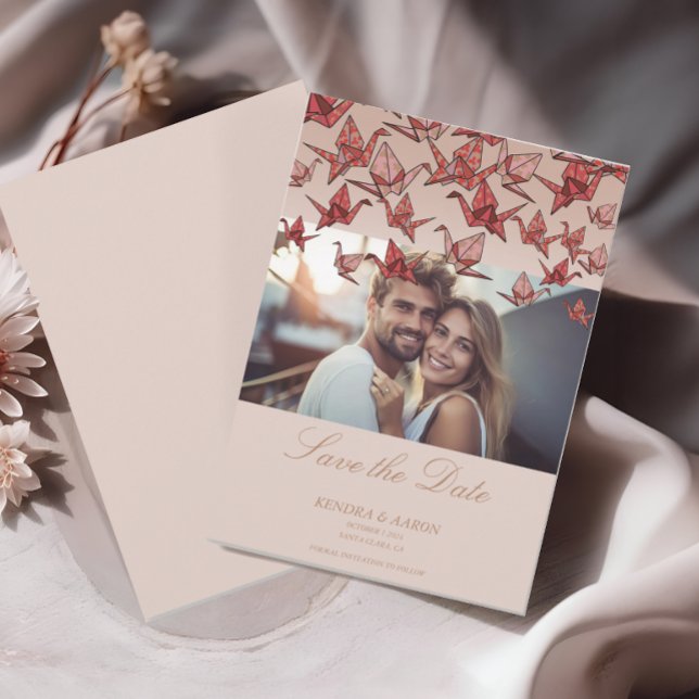 Beautiful Origami Paper Crane Photo Save The Date (Von Creator hochgeladen)