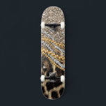 Beautiful Trendy Leopard Imitate Animal Print Skateboard<br><div class="desc">Dieses Design zeichnet sich durch einen schönen und trendigen Leopardendruck mit Glitzer-Akzenten aus. Das Imitat Pelztierprint ist in den Farbtönen Gelb, Weiß, Grau, Braun, Schwarz und Creme erhältlich. Das Bild ist modern und modern, mit stilvollen und künstlerischen Elementen, die sicher gefallen werden. Es ist perfekt für diejenigen, die Liebe von...</div>