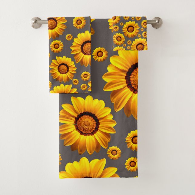 Beautiful yellow flowers on gray background badhandtuch set (Insitu)