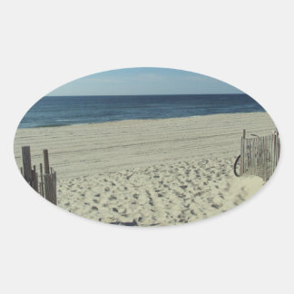 Beauty Beach Ovaler Aufkleber