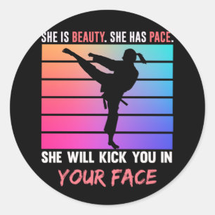 Beauty Karate Girl Kick You Taekwondo Jiu Jitsu Runder Aufkleber