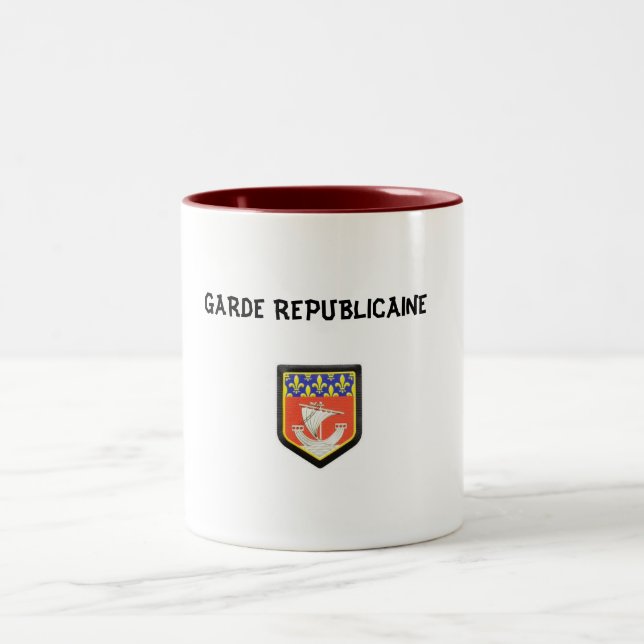 BECHER BEHÄLT REPUBLIKANISCH ZWEIFARBIGE TASSE (Mittel)