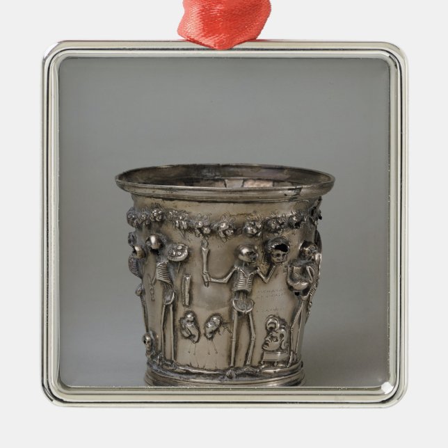 Becher geprägt mit den Skeletten, die Masken Silbernes Ornament (Vorne)