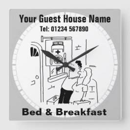 Bed & Breakfast Cartoon Quadratische Wanduhr