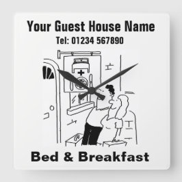 Bed & Breakfast Cartoon Quadratische Wanduhr