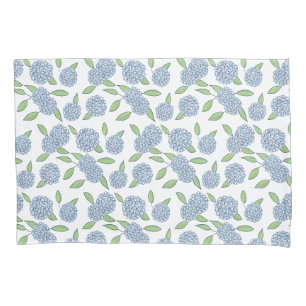 Bed of Blue Hydrangeas Classic Coastal New England Kissenbezug