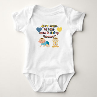 Bedeutet nicht, Mama und Papa wach zu halten Baby Strampler